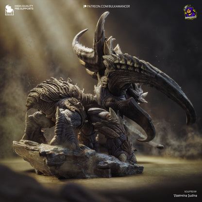 Colossal Swarm Behemoth Garage Kit - Alien Hive Monstrosity Statue 1:8 Scale - 3D Printed Heavy Armored Sci-Fi Beast Resin Figure