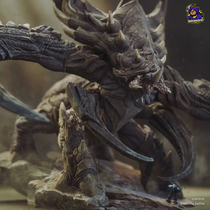 Colossal Swarm Behemoth Garage Kit - Alien Hive Monstrosity Statue 1:8 Scale - 3D Printed Heavy Armored Sci-Fi Beast Resin Figure